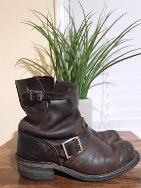 Frye brown leather engineer boots size 8M